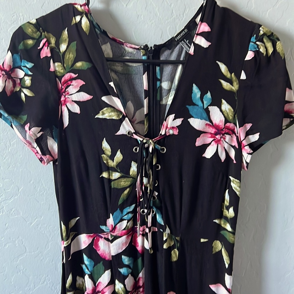 Floral Lace-Up Front Maxi Dress